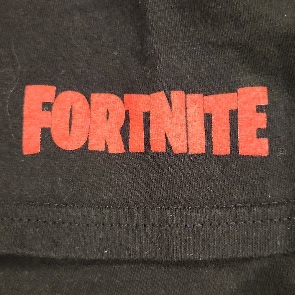 3/$20 Fortnite Black & Red Uncle Pete's Pizza Pit T-shirt - Picture 4 of 5
